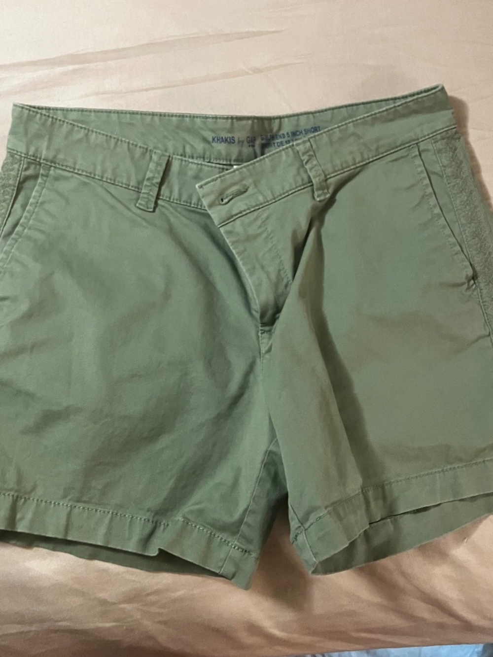 GAP Khaki Embroidered Shorts Size 4